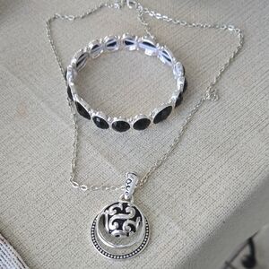 Chic Silver and Black Necklace Set